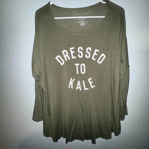 Dressed to Kale‎ women’s Raw Hem Graphic Green T shirt scoop neck Size Large
